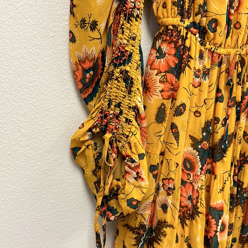 Noelle Floral Silk Tie-Cuff Maxi Dress - Picture 4 of 9